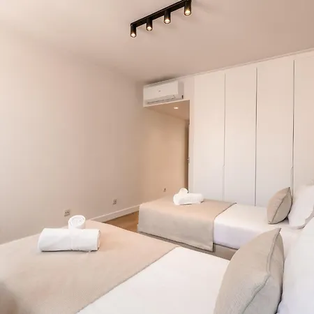 A2 Charm & Confort With Ac In Prime Location! Bica - Downtown 아파트 *