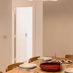 A2 Spacious & Stylish For 9 In Bica, Downtown Lägenhet Lisboa