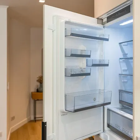 A2 Spacious & Stylish For 9 In Bica, Downtown Lisboa