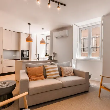 A2 Spacious & Stylish For 9 In Bica, Downtown * Lisboa