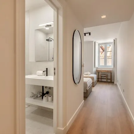 A2 Spacious & Stylish For 9 In Bica, Downtown Lägenhet *