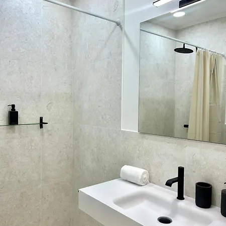 Apartment Ad2 Renovated Charm In Prime Location With Ac