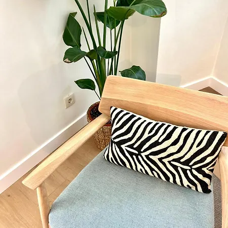 Ad2 Renovated Charm In Prime Location With Ac Apartment *