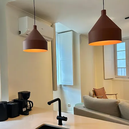Ad2 Renovated Charm In Prime Location With Ac Apartment *